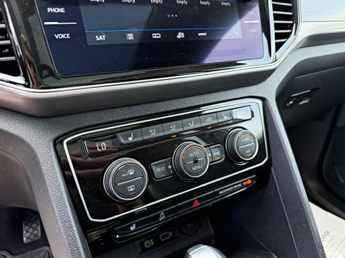 Used 2019 Volkswagen Atlas SEL AWD/4WD image 17