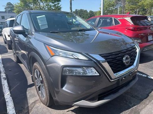 Used 2023 Nissan Rogue SV FWD image 2