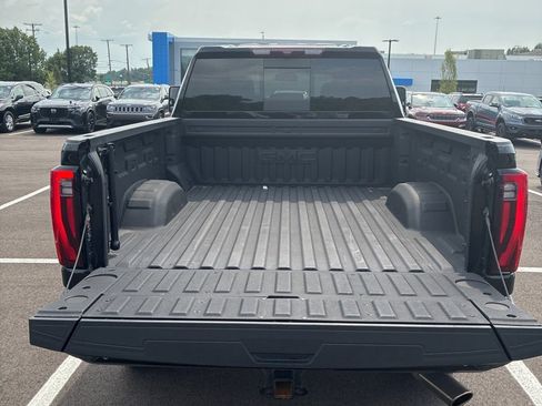Used 2025 GMC Sierra 2500 Denali w/ Snow Plow Prep/Camper Package AWD/4WD image 8