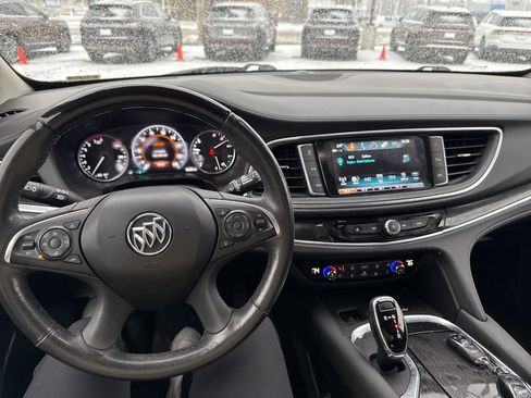 Used 2019 Buick Enclave Avenir w/ Avenir Technology Package image 6