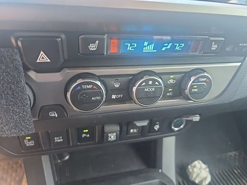Used 2023 Toyota Tacoma Limited AWD/4WD image 16