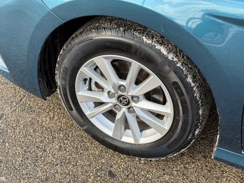 Used 2025 Toyota Camry LE image 10