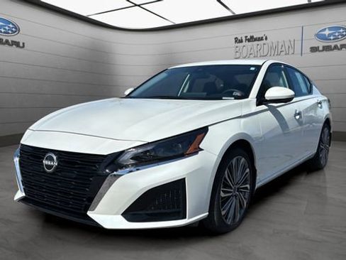 Used 2025 Nissan Altima 2.5 SL AWD/4WD image 11
