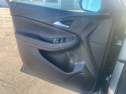 Used 2025 Buick Encore GX Preferred image 20