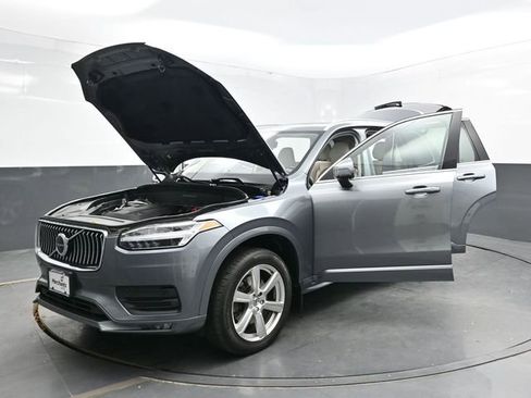 Used 2020 Volvo XC90 T6 Momentum w/ Protection Package image 44