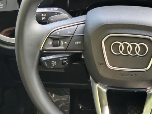New 2025 Audi Q3 2.0T Premium image 13