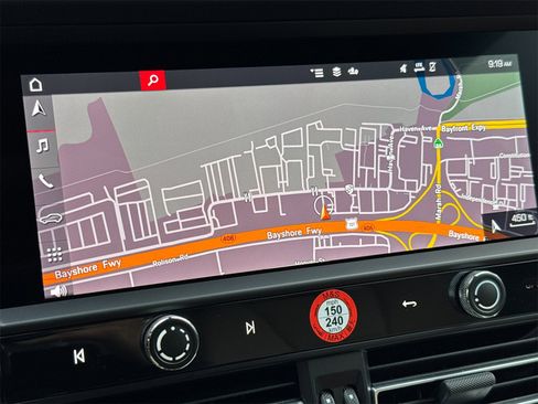 Used 2025 Porsche Macan image 23