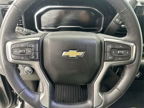 Used 2023 Chevrolet Silverado 1500 LT image 16