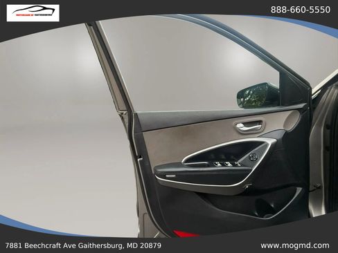Used 2017 Hyundai Santa Fe Sport FWD image 14