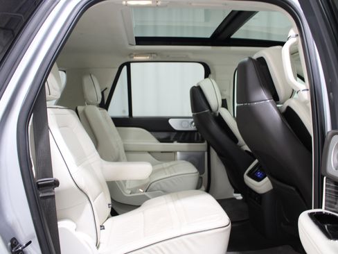 Used 2022 Lincoln Navigator L Black Label image 25