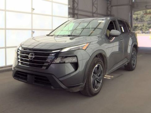Used 2025 Nissan Rogue SV FWD image 3