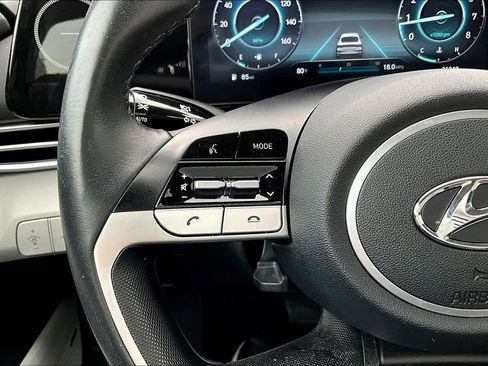 Used 2023 Hyundai Elantra Limited w/ Cargo Package image 24