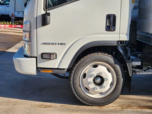 New 2025 Chevrolet Low Cab Forward image 14