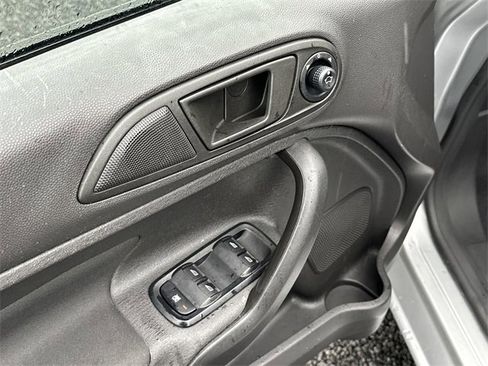 Used 2018 Ford Fiesta SE image 14