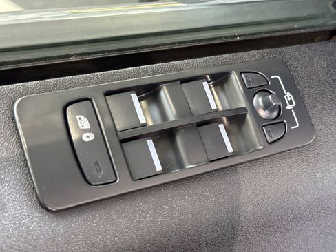 Used 2022 Land Rover Discovery Sport S R-Dynamic AWD/4WD image 13