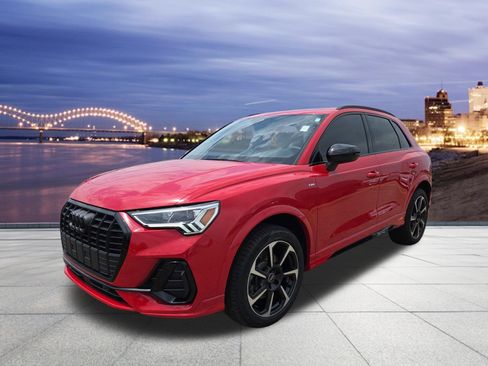 Certified 2025 Audi Q3 2.0T Premium Plus w/ Premium Plus Package AWD/4WD image 1