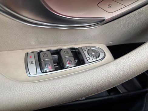 Used 2018 Mercedes-Benz E 300 image 38