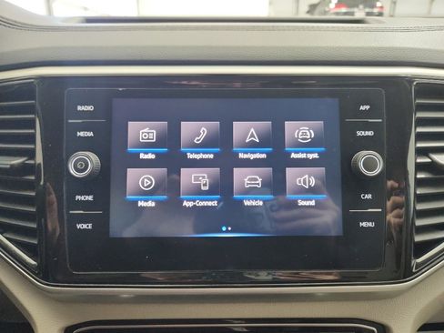 Used 2022 Volkswagen Atlas SE image 16