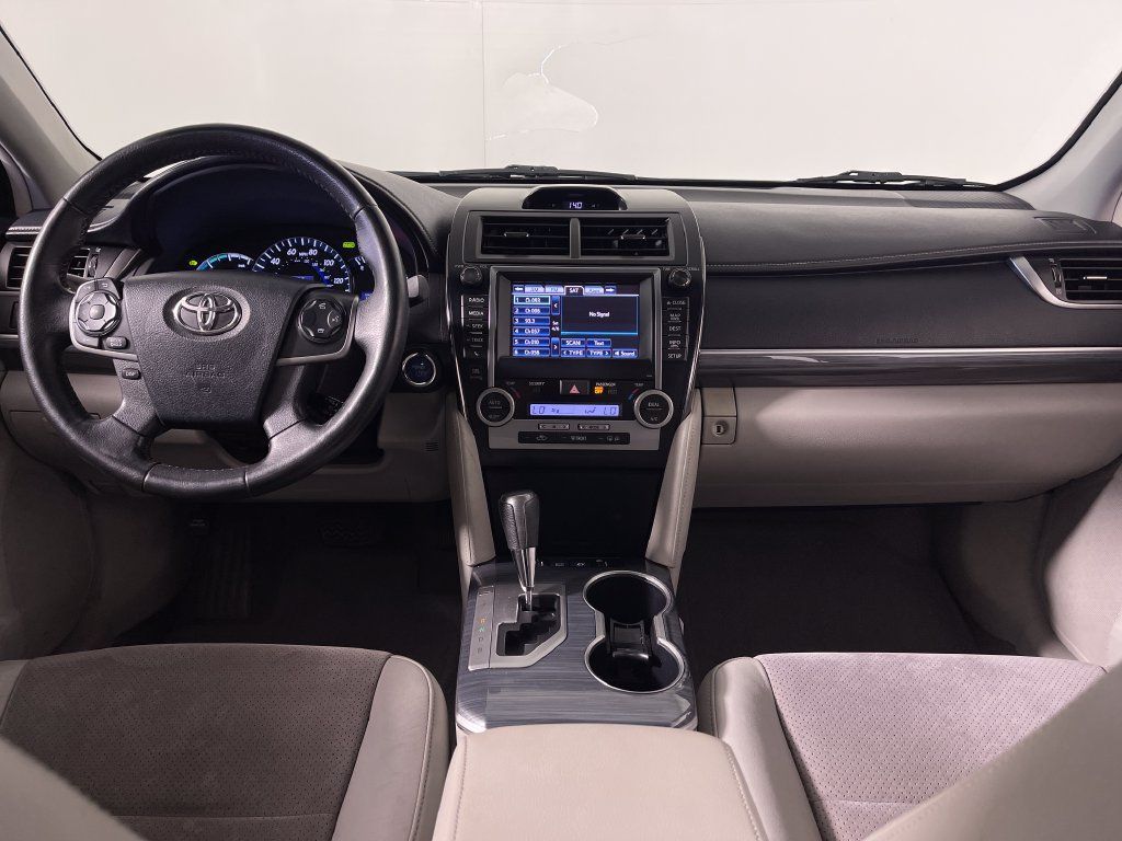 Used 2013 Toyota Camry XLE w/ Leather Pkg FWD image 14
