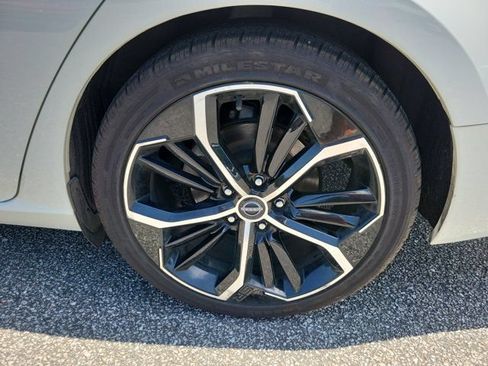 Used 2024 Nissan Altima 2.5 SR FWD image 24