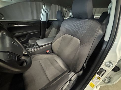 Certified 2025 Toyota Camry LE image 5