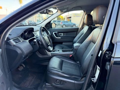 Used 2018 Land Rover Discovery Sport SE image 22
