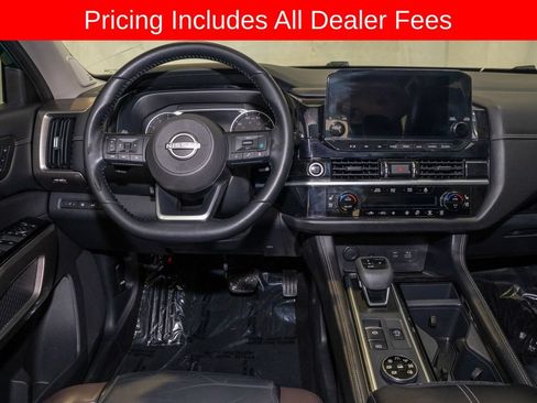 Used 2022 Nissan Pathfinder Platinum w/ Cargo Package AWD/4WD image 12