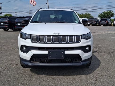 Used 2022 Jeep Compass Latitude AWD/4WD image 5