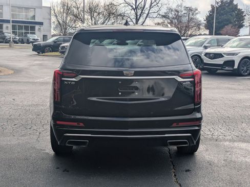 Used 2023 Cadillac XT6 Premium Luxury image 6