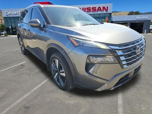 Used 2024 Nissan Rogue SL w/ SL Premium Package image 5