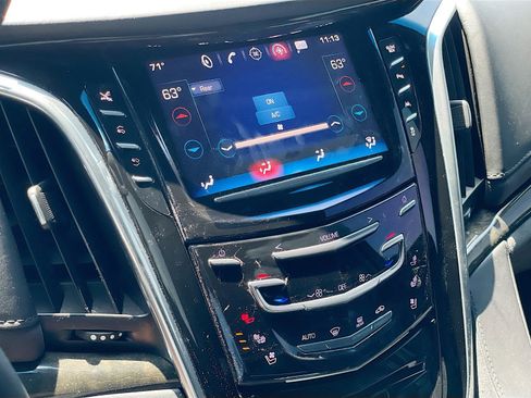 Used 2016 Cadillac Escalade Platinum RWD image 12