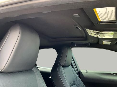 Used 2025 Lexus UX 300h FWD image 14