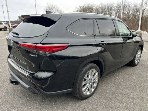 Used 2023 Toyota Highlander Limited image 5