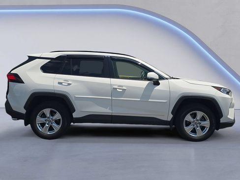 Used 2020 Toyota RAV4 XLE w/ Convenience Package AWD/4WD image 7