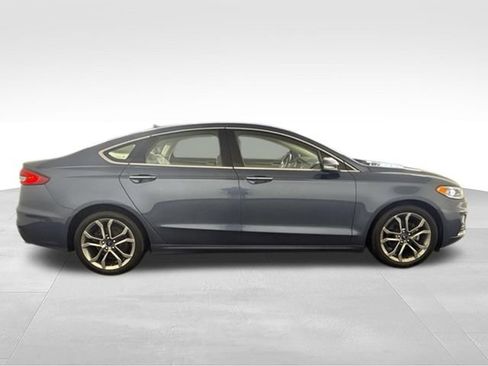 Used 2019 Ford Fusion SEL FWD image 9