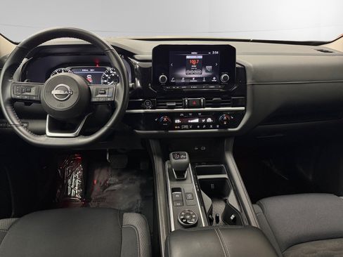 Used 2024 Nissan Pathfinder SV AWD/4WD image 10