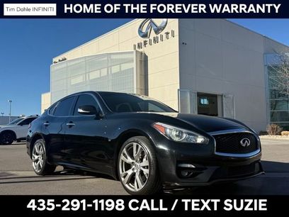 Used 2016 INFINITI Q70 3.7 w/ Technology Package