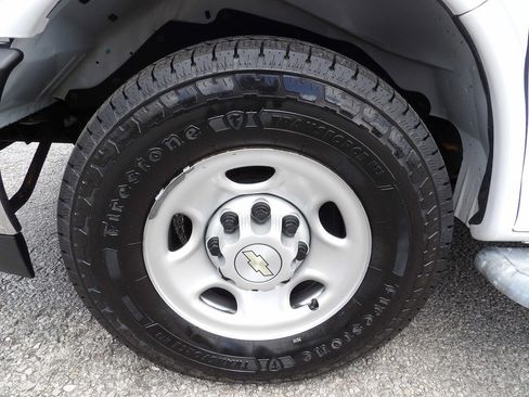 Used 2020 Chevrolet Express 2500 w/ Driver Convenience Package image 49