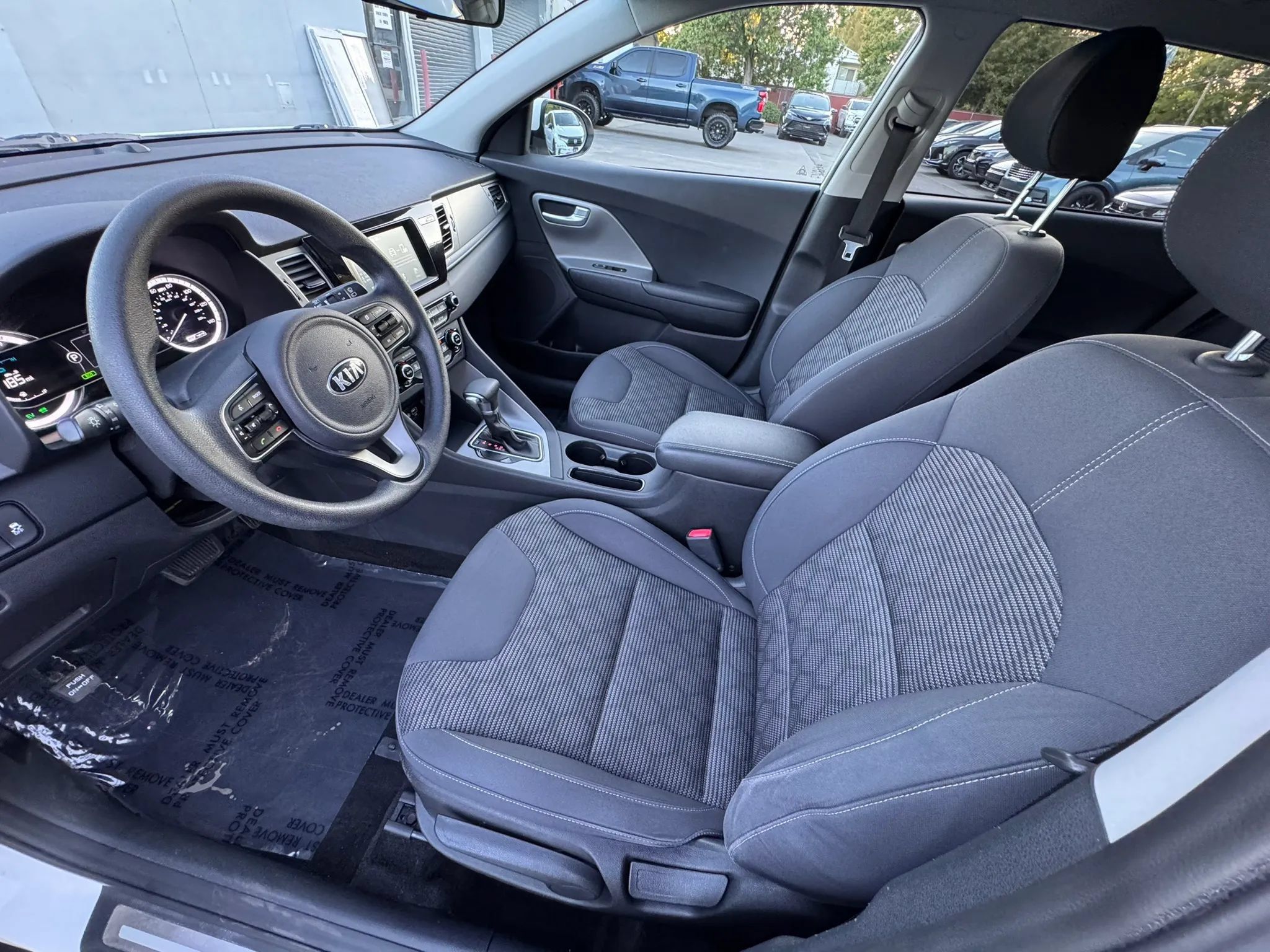 Used 2018 Kia Niro LX FWD image 10