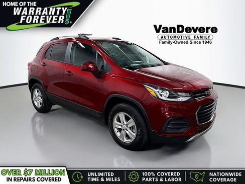 Used 2022 Chevrolet Trax LT AWD/4WD image 1