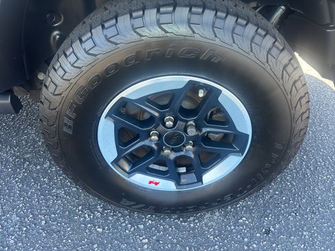 Used 2021 Jeep Wrangler Unlimited Rubicon AWD/4WD image 10