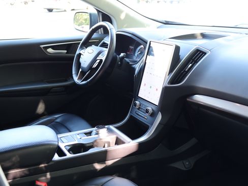 Used 2024 Ford Edge SEL AWD/4WD image 35