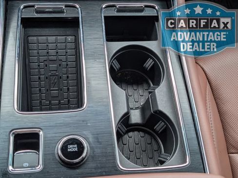 Used 2025 Lincoln Aviator Reserve AWD/4WD image 11