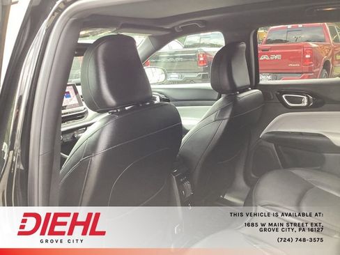 Used 2024 Jeep Compass Limited w/ Elite Group AWD/4WD image 12