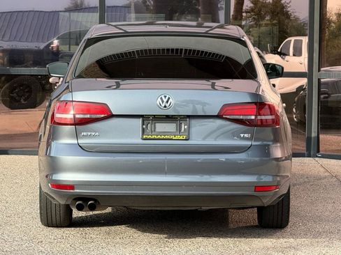 Used 2017 Volkswagen Jetta S image 9