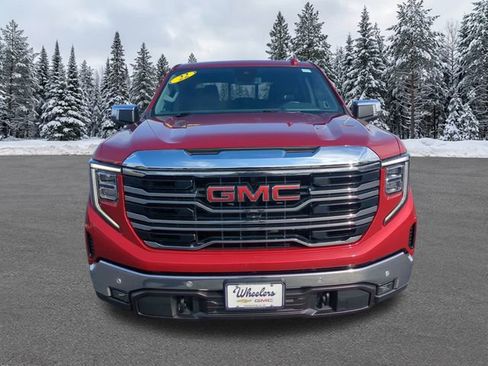 Used 2022 GMC Sierra 1500 SLT w/ SLT Premium Plus Package image 3