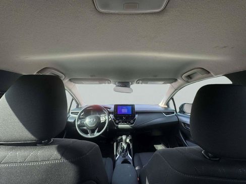 Used 2025 Toyota Corolla LE FWD image 43