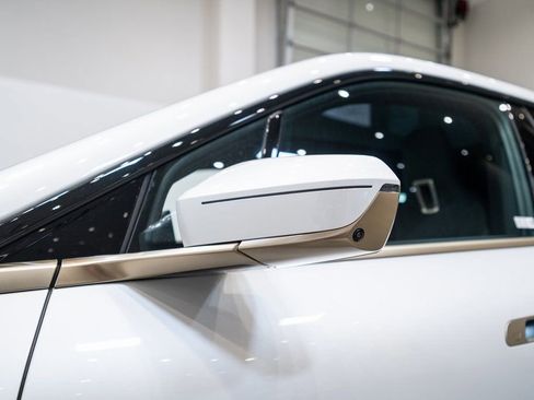 Used 2023 BMW iX xDrive50 w/ Ultimate Package 2 image 12