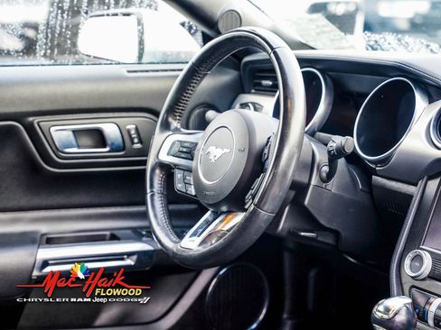 Used 2022 Ford Mustang Premium image 8