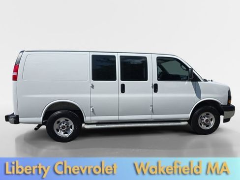 Used 2025 GMC Savana 2500 w/ Driver Convenience Package RWD image 8